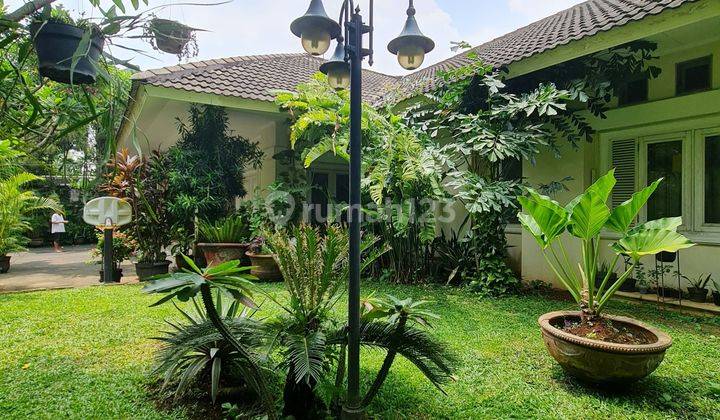 Kemang dalam lokasi premium, rumah asri lingkungan sangat bagus 1