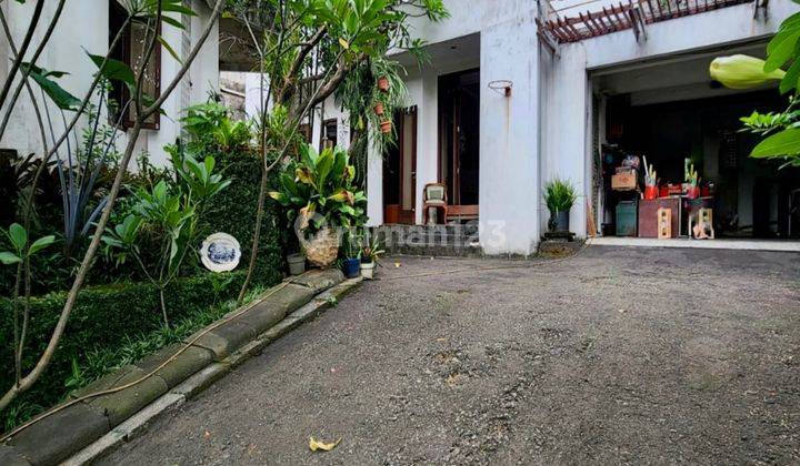 Rumah Dalam Komplek Lingkungan Nyaman, Lokasi setrategis dekat Pejaten Village 1