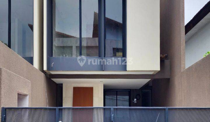 Rumah 100% Bangunan Baru, Desain Cantik & Elegan, Prime Area 2