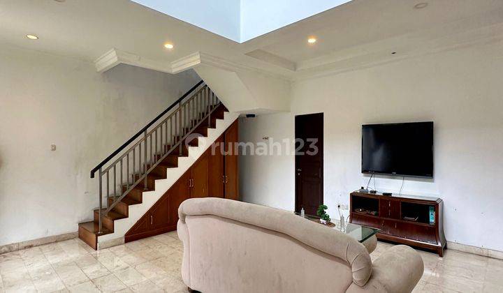 Best Price…!!! Rumah Halaman Luas Fasilitas Private Pool 2