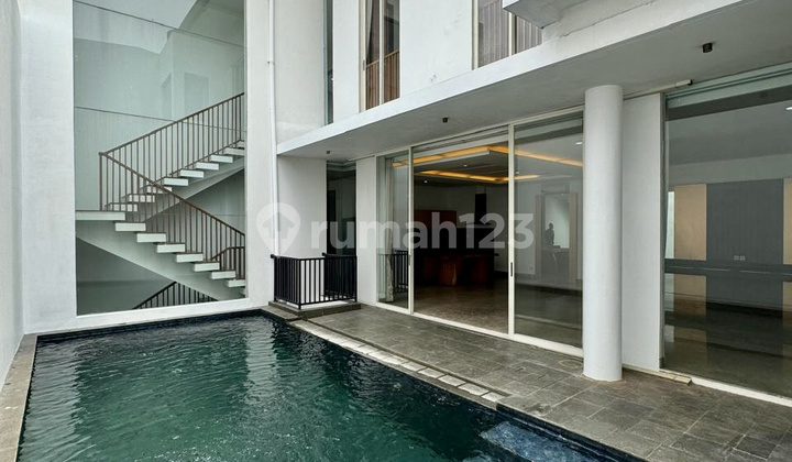 Townhouse One Gate Systim Lokasi Setrategis Dkt Tb. Simatupang