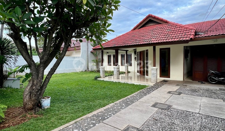 Rumah Nyaman Dekat Medco Ampera_lingkungan Ekspatriat 