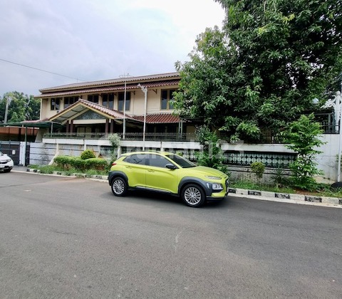 Comfortable House in a Large Complex | Attractive Price