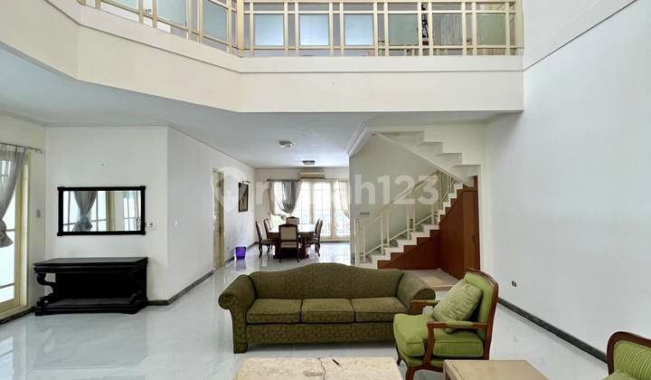 Kemang... house for rent, good neighborhood, wide row of roads. 2