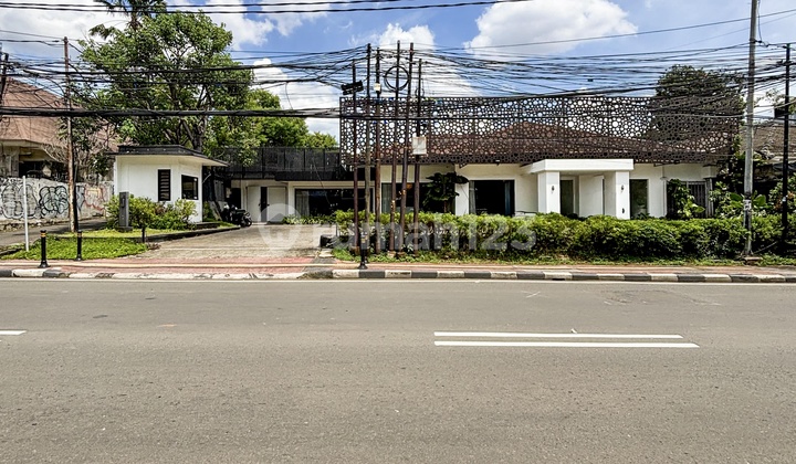 Lahan Premium Lokasi Komersil Kemang | Hitung Tanah Sj..!