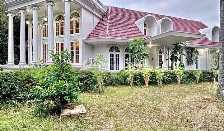 Lokasi Prime, Rumah Hoek Lokasi Dekat Senayan Desain Klasik Mewah 1