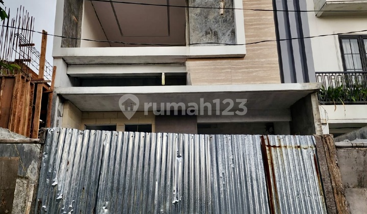 Rumah Brandnew Dalam Komplek Sangat Setrategis | Dekat Citos 1