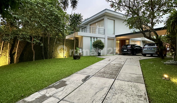 Bergaya Resort Ruang Terbuka Hijau Luas|rumah Dijual Cilandak Bergaya Resort Ruang Terbuka Hijau Luas|rumah Dijual Cilandak