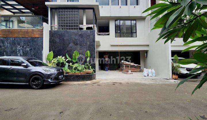 Prime Area Dekat Citos Townhouse One Gate System Security 24 Jam 1