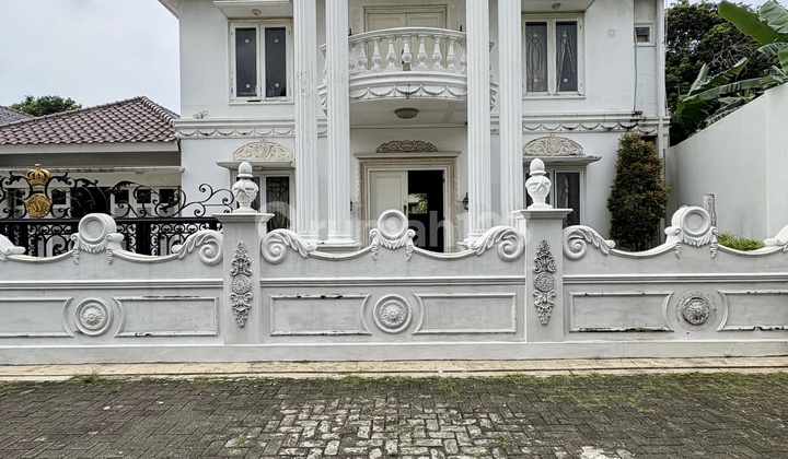 Rumah Klasik Mewah Dekat Tol Andara..!! Dalam Private Compound