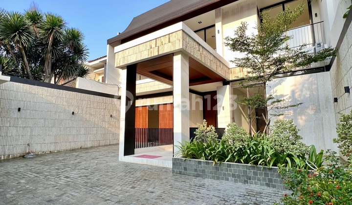 Rumah Mewah Bangunan Baru Prime Area Dekat Ranch Market Kemang 2