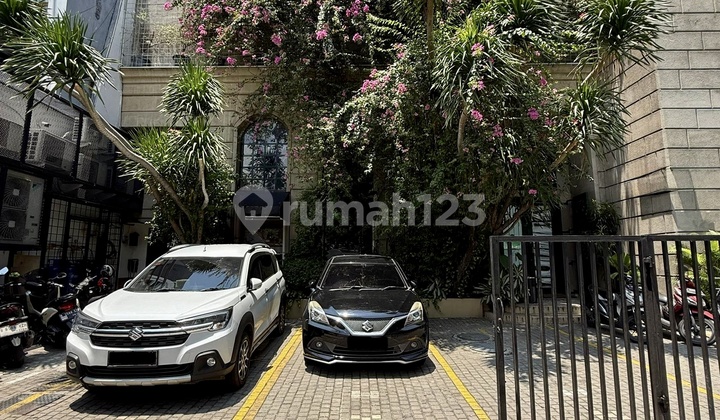 Prestigious Commercial Location in Panglima Polim Area, South Jakarta Prestigious Commercial Location in Panglima Polim Area, South Jakarta