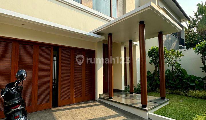 Hunian Lingkungan Elite Dekat Cipete Raya, Rumah Mewah Renovated 1