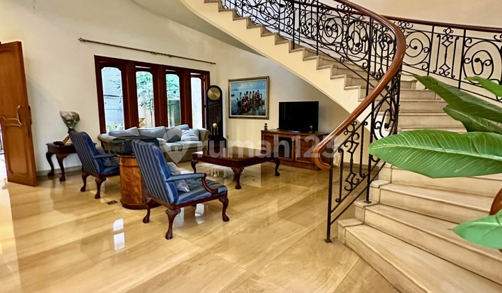 Best Location..!! Dekat Jalan Cendana Rumah Menteng  2