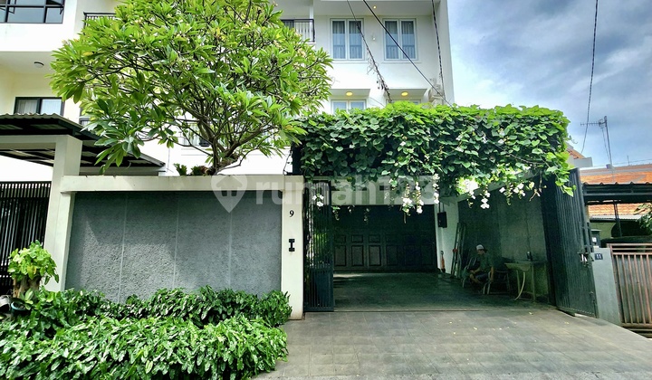 Rumah Dalam Komplek Sangat Nyaman Lokasi Setrategis