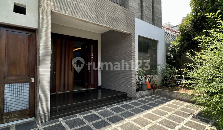 Prime Area Dekat Pim | Rumah Siap Huni Semi Furnish