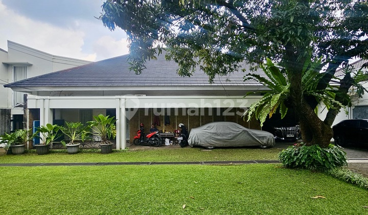 Rumah Setrategis Cocok Utk Guest House..Halaman Luas