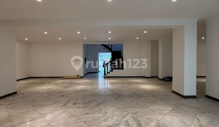 For Sale Premium Building in Commercial Zone Menteng - Central Jakarta