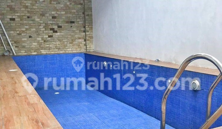 Dijual Rumah Modern Classic Siap Huni Di Tebet Barat - Jakarta Selatan  2