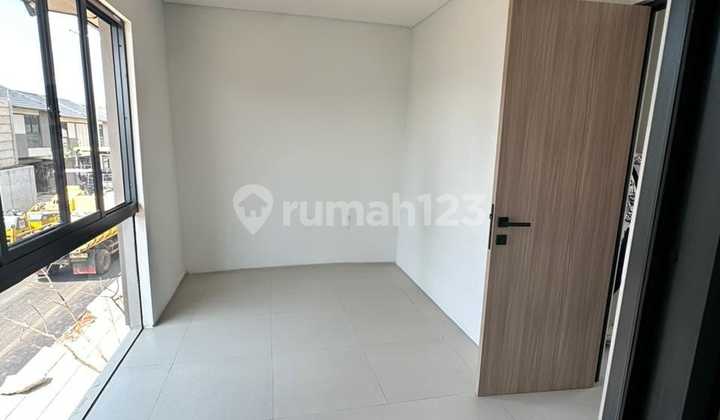 Disewakan Rumah Baru Park Serpong Type X1 2
