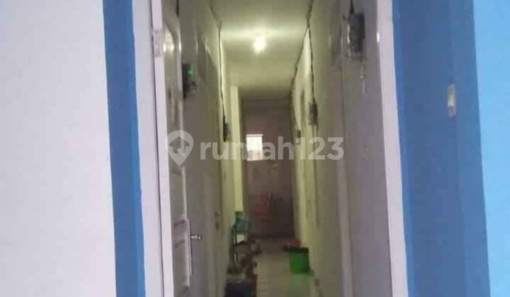 Kos House with 11 Rooms in Kebon Jeruk, West Jakarta 2