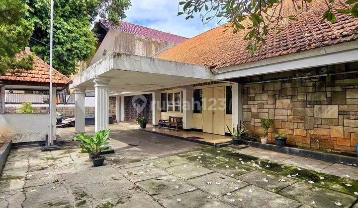 Kebayoran Baru Rumah Kantor Bangunan Tua Lokasi Strategis  2