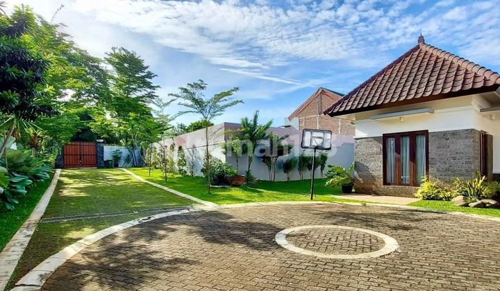 Jagakarsa Garden House Beautiful 1-Story House Spacious Yard 2