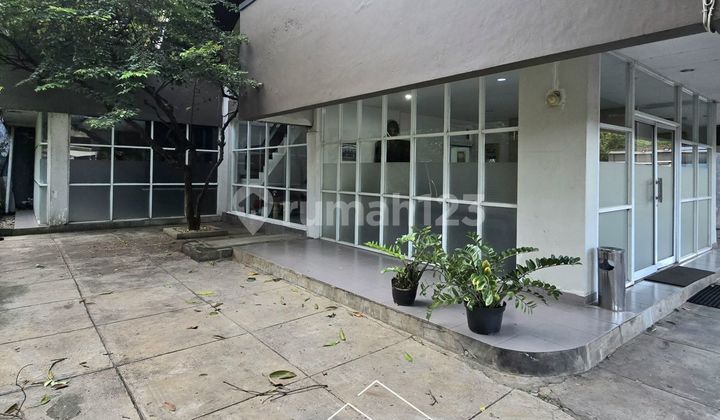 Bangunan Komersil Area Brawijaya