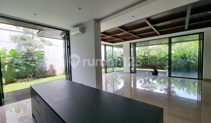 For Sale: House with swimming pool and 2-car access, flood-free in Kemang