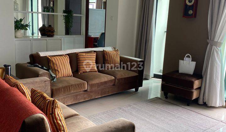 Apartemen Hamptons Park 3 Bedroom Semi Furnished 1