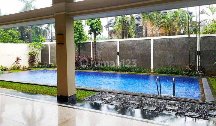 Rumah di Ampera Jakarta Selatan, Dengan Kolam Renang Pribadi