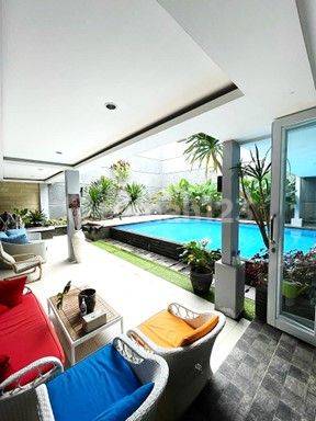 Rumah dengan Private Pool di Rajawali Bintaro Jaya Sekto 9 2