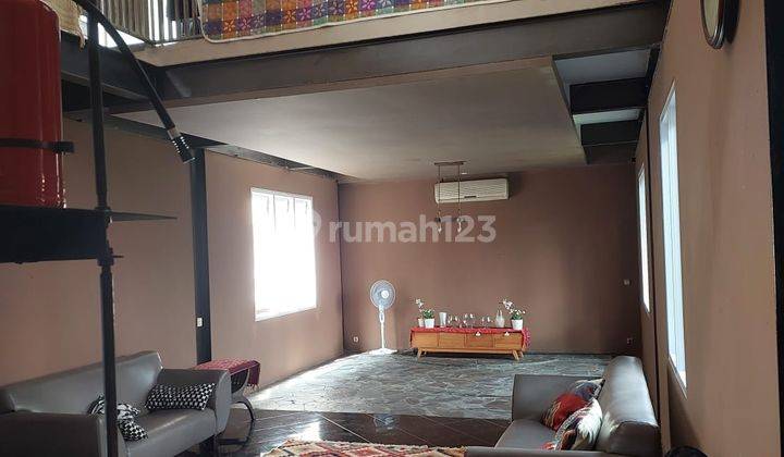 Dijual Rumah Artistik di Petukangan Jakarta Selatan 1