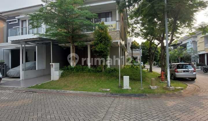 For Sale Ready-to-Occupy Corner House in Discovery Bintaro, South Tangerang