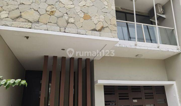 Dijual Rumah di Kebayoran Bintaro Jaya 1