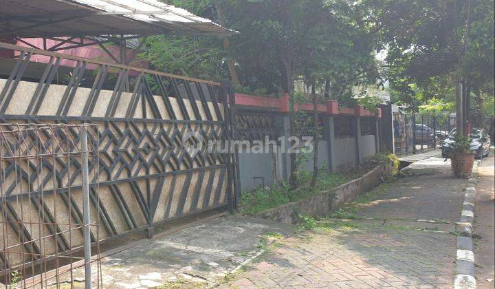 Rumah tua 1 lantai pinggir jalan dekat Mayestik Kebayoran Baru 1