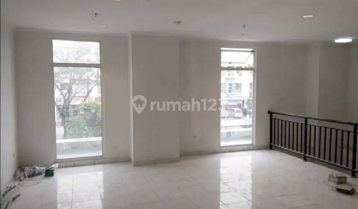 Ruko 3 lantai siap pakai lokasi prime di Scientia residence 8