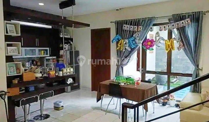 Rumah cantik desain minimalis modern, ada kolam renang di bsd  2