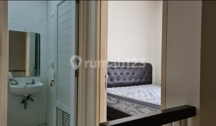 Rumah Investasi Menarik Lokasi Super Strategis Asri Bersih di BSD Residence One 2