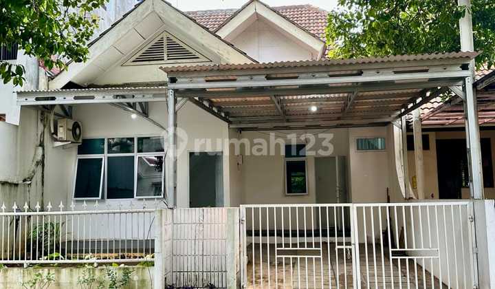 Attractive Price House Spacious Back Garden Strategic Location in BSD