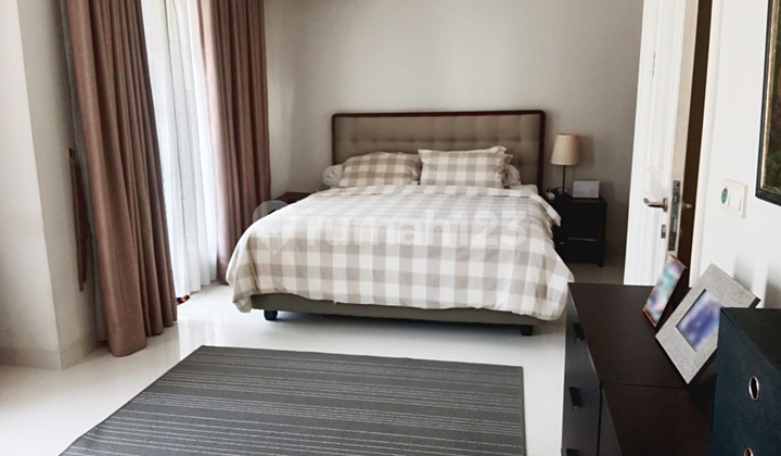 Beautiful Dead-End House in the Premium Favorite Location at BSD The Green 2