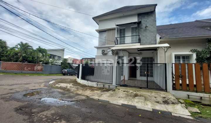 Beautiful House. Modern Design Ready to Occupy Prime Location in BSD 2