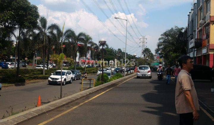 Ruko kawasan Summarecon Mall Serpong ramai strategis hadap Jalan  2