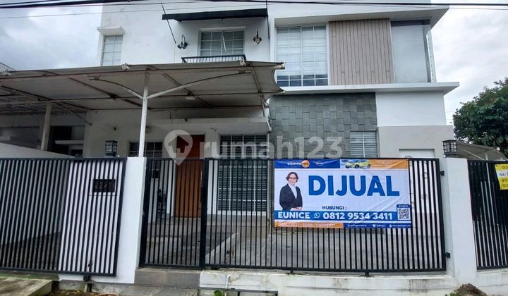 Beautiful House. Modern Design Ready to Occupy Prime Location in BSD