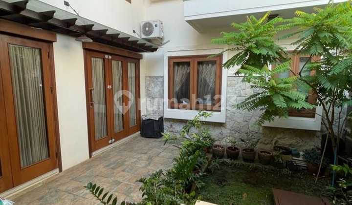 Rumah Nyaman Kawasan Rindang Asri Lokasi Terdepan di BSD 2