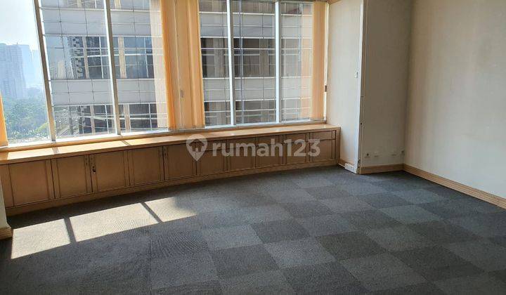 Disewakan Segera Ruang Kantor Unfurnished 218m2 Di Menara Sudirman, Kebayoran Baru Jakarta Selatan 1