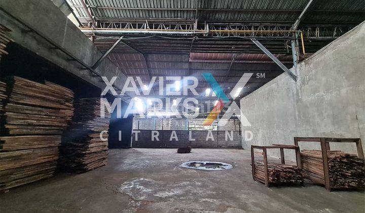 Gudang Raya Mayjend Sungkono Siap Pakai Strategis Nol Jalan Raya 8