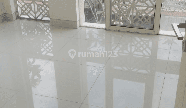 Rumah Grand Pakuwon Adelaide Modern Minimalis 2 Lantai Siap Huni 4