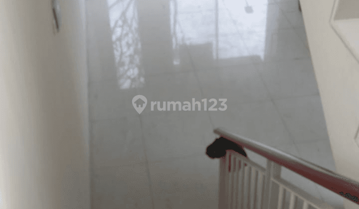 Rumah Grand Pakuwon Adelaide Modern Minimalis 2 Lantai Siap Huni 5
