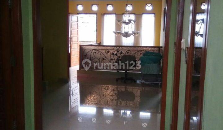 Rumah di Villa Pamulang 2 Lantai SHM Bagus Timur 1